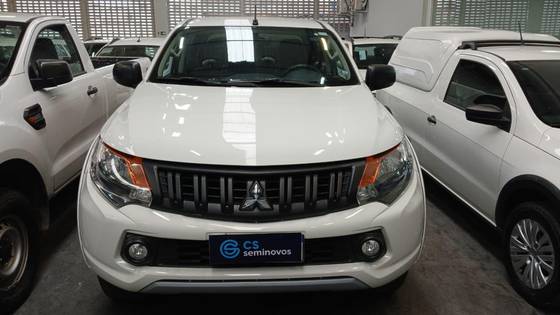 MITSUBISHI L200 TRITON 2.4 16V TURBO DIESEL SPORT GLS CD 4P 4X4 AUTOMÁTICO MITSUBISHI L200 TRITON 2.4 16V TURBO DIESEL SPORT GLS CD 4P 4X4 AUTOMÁTICO